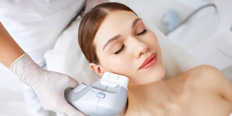 How Fat Freezing and HIFU Work Together? 4 book a personalised consultation of Fat Freezing and HIFU Together Hemel Hempstead